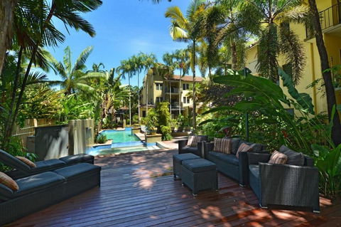Reef Club Resort - Accommodation Mermaid Beach 2