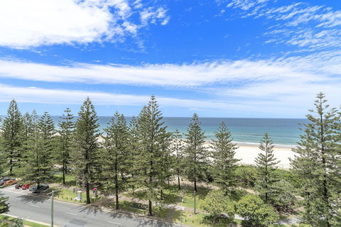 Burleigh Mediterranean Resort - Accommodation Mermaid Beach 2