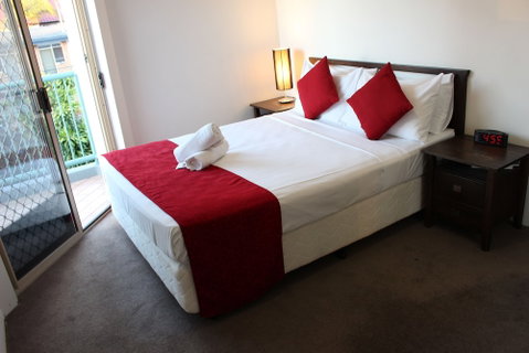 Surfers Riverside Apartments - Accommodation Mermaid Beach 2