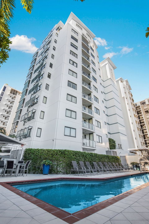 Seamark On First - Accommodation Mermaid Beach 3