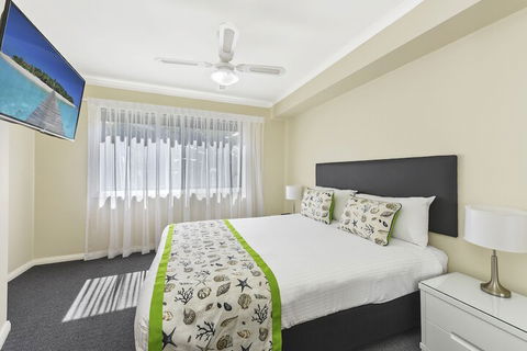 Flynns Beach Resort - Accommodation Mermaid Beach 4