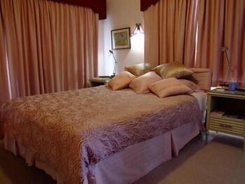 Kadina Bed & Breakfast - Accommodation Mermaid Beach 0