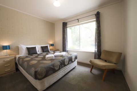 Restaway Holiday Units - Accommodation Mermaid Beach 0