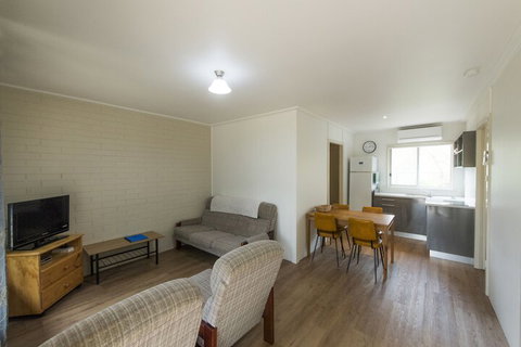 Restaway Holiday Units - Accommodation Mermaid Beach 5