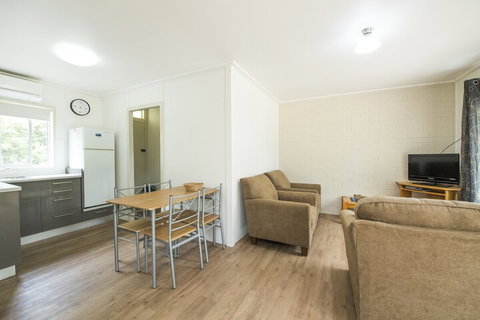 Restaway Holiday Units - Accommodation Mermaid Beach 6