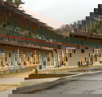 The Nosh  Nod - Howick Street - Accommodation Mermaid Beach