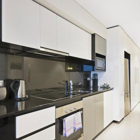 Astra Apartments Perth Zenith - Accommodation Mermaid Beach 3