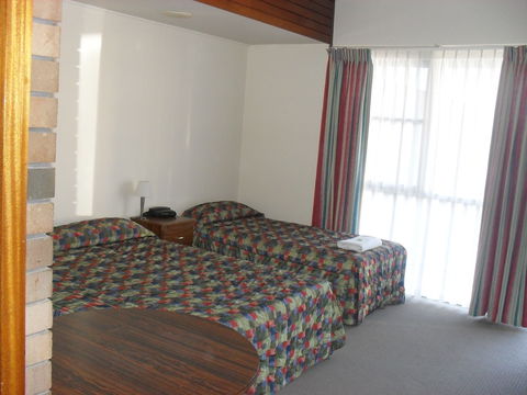 Downtown Motel - Accommodation Mermaid Beach 5