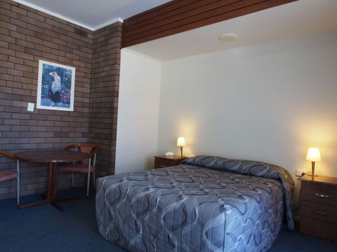 Downtown Motel - Accommodation Mermaid Beach 6