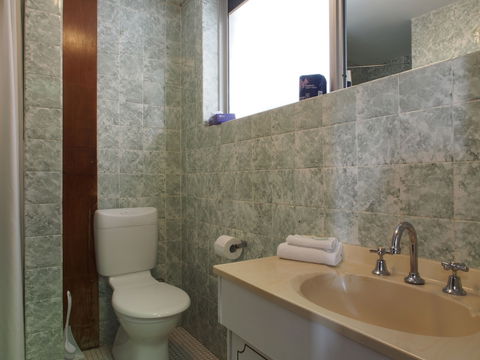 Downtown Motel - Accommodation Mermaid Beach 1