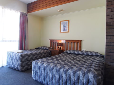 Downtown Motel - Accommodation Mermaid Beach 3