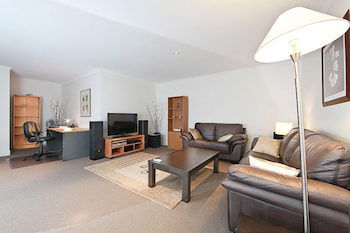 Accommodate Canberra - The Avenue - Accommodation Mermaid Beach 3