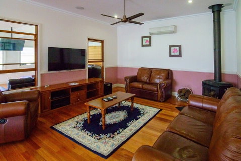 Radiance On Lyra - Accommodation Mermaid Beach 3