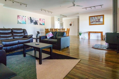Radiance On Lyra - Accommodation Mermaid Beach 4