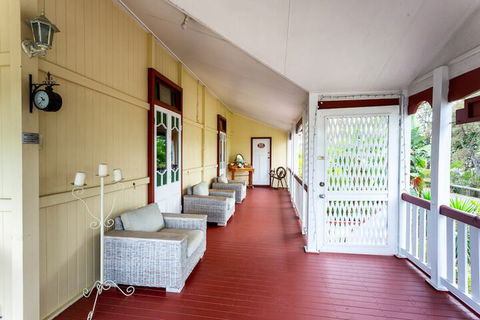 The Village B&B - Accommodation Mermaid Beach 1