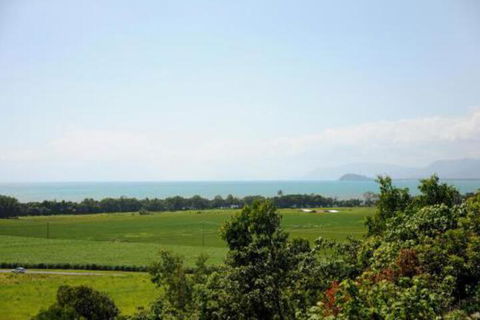 Seaview - Accommodation Mermaid Beach 0
