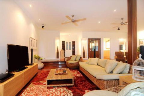 Seaview - Accommodation Mermaid Beach 5