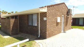 Ocean Beach Chalet 16 - Accommodation Mermaid Beach 4