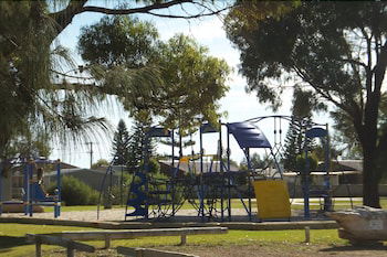 Ocean Beach Chalet 16 - Accommodation Mermaid Beach 3