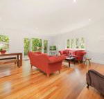 Poets Cottage Fireplace Close to Treks - Accommodation Mermaid Beach