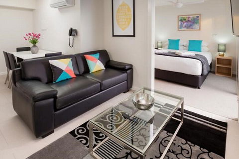 Hamilton Executive Apartments - Accommodation Mermaid Beach 2