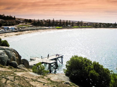 Boomer Beach Retreat Pet Friendly WiFi - Accommodation Mermaid Beach 3