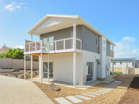Boomer Beach Retreat Pet Friendly WiFi - Accommodation Mermaid Beach 1