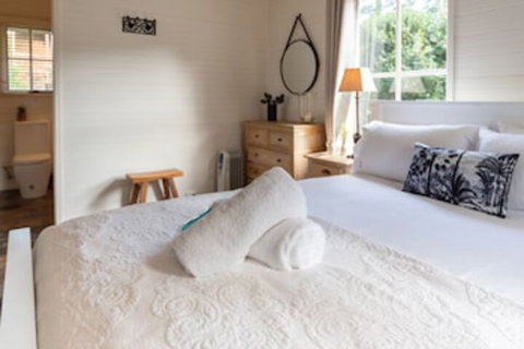 ARCADIA - The Barn Cottage & Rosehill Cottage - Accommodation Mermaid Beach 0