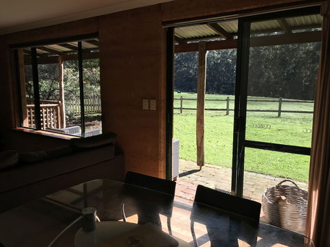 Pump Hill Farm Cottages - Accommodation Mermaid Beach 6