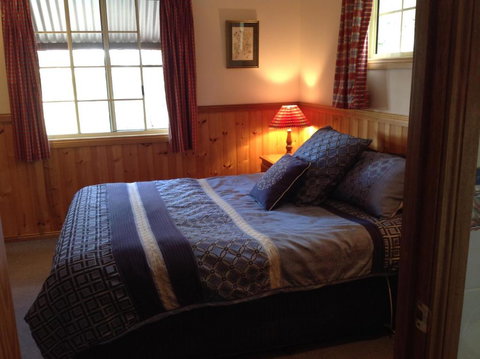 Fergies Hill Spa Cottage At Granite Ridge Wines - Accommodation Mermaid Beach 2