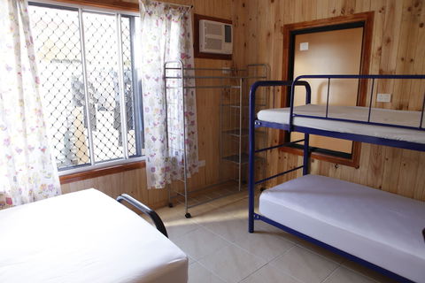 Happytourcairns Sharehouse - Accommodation Mermaid Beach 6