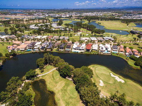 Tranquillity On The Lake - Accommodation Mermaid Beach 0
