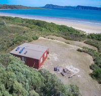 Cloudy Bay Cabin - Accommodation Mermaid Beach