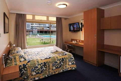 Sovereign Inn - Accommodation Mermaid Beach 7