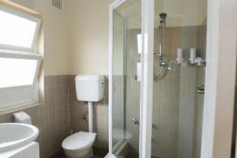 Sovereign Inn - Accommodation Mermaid Beach 0