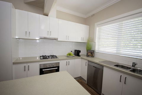 Central Wagga House - Accommodation Mermaid Beach 0