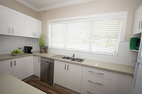 Central Wagga House - Accommodation Mermaid Beach 1