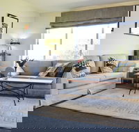 FALMOUTH Seadrift Cottage - Accommodation Mermaid Beach