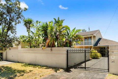 Isle Of Serenity - Accommodation Mermaid Beach 0