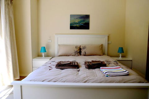 Isle Of Serenity - Accommodation Mermaid Beach 1
