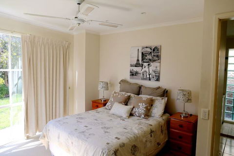 Isle Of Serenity - Accommodation Mermaid Beach 4
