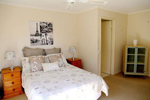 Isle Of Serenity - Accommodation Mermaid Beach 6