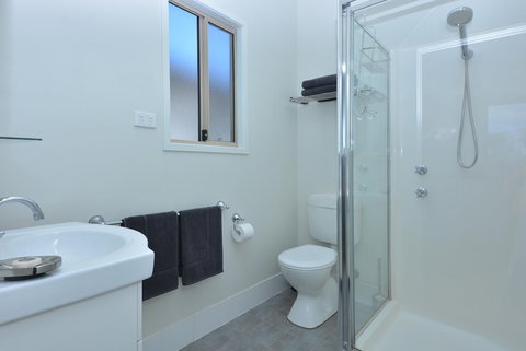 Sundowner Cabin And Tourist Park - Accommodation Mermaid Beach 2