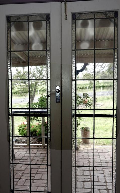 James Farmhouse - Accommodation Mermaid Beach 5