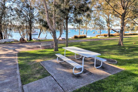 Wemberley Lakehouse - Accommodation Mermaid Beach 6