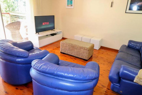 Wemberley Lakehouse - Accommodation Mermaid Beach 2