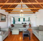 A River Bed Cottage - Accommodation Mermaid Beach