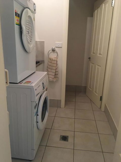 Travers Street Apartment - Accommodation Mermaid Beach 1