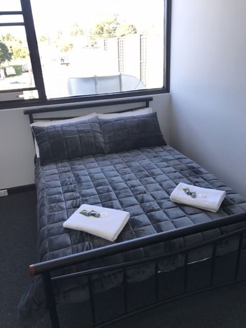 Panania Hotel - Accommodation Mermaid Beach 4
