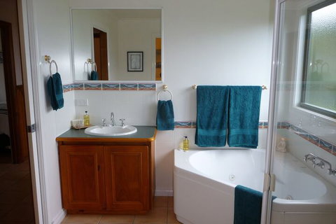 Johanna Bluegum Holiday Cabins - Accommodation Mermaid Beach 4